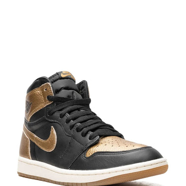 TENIS AIR JORDAN 1 RETRO HIGH BLACK AND GOLD JDNBLK01076