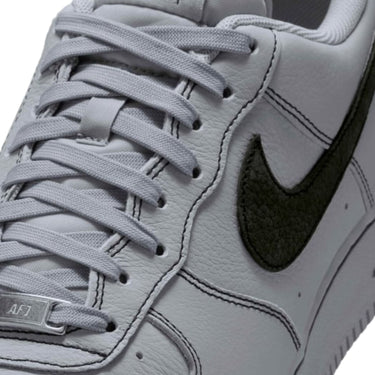 TENIS AIR FORCE 1 LOW WOLF GREY NKGRY01415