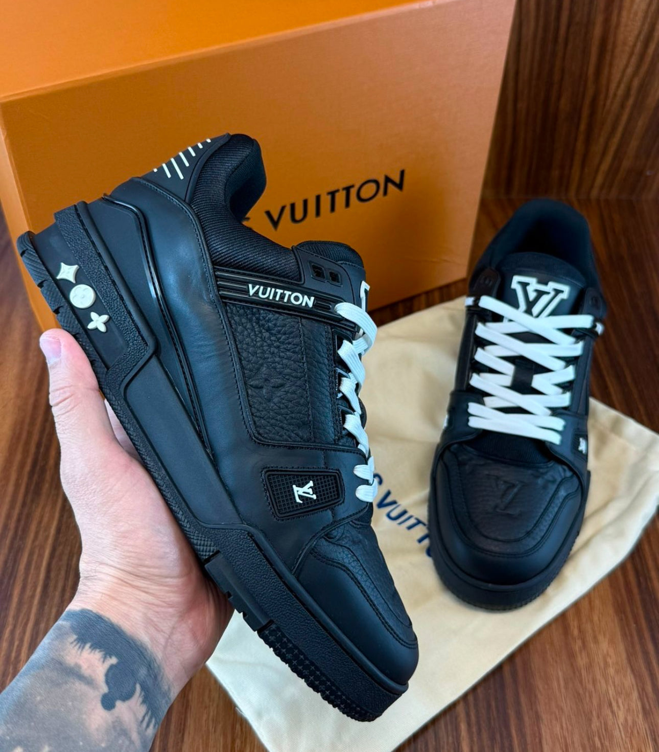 TENIS LOUIS VUITTON LV TRAINER LVBLK00301 β 92Kicks