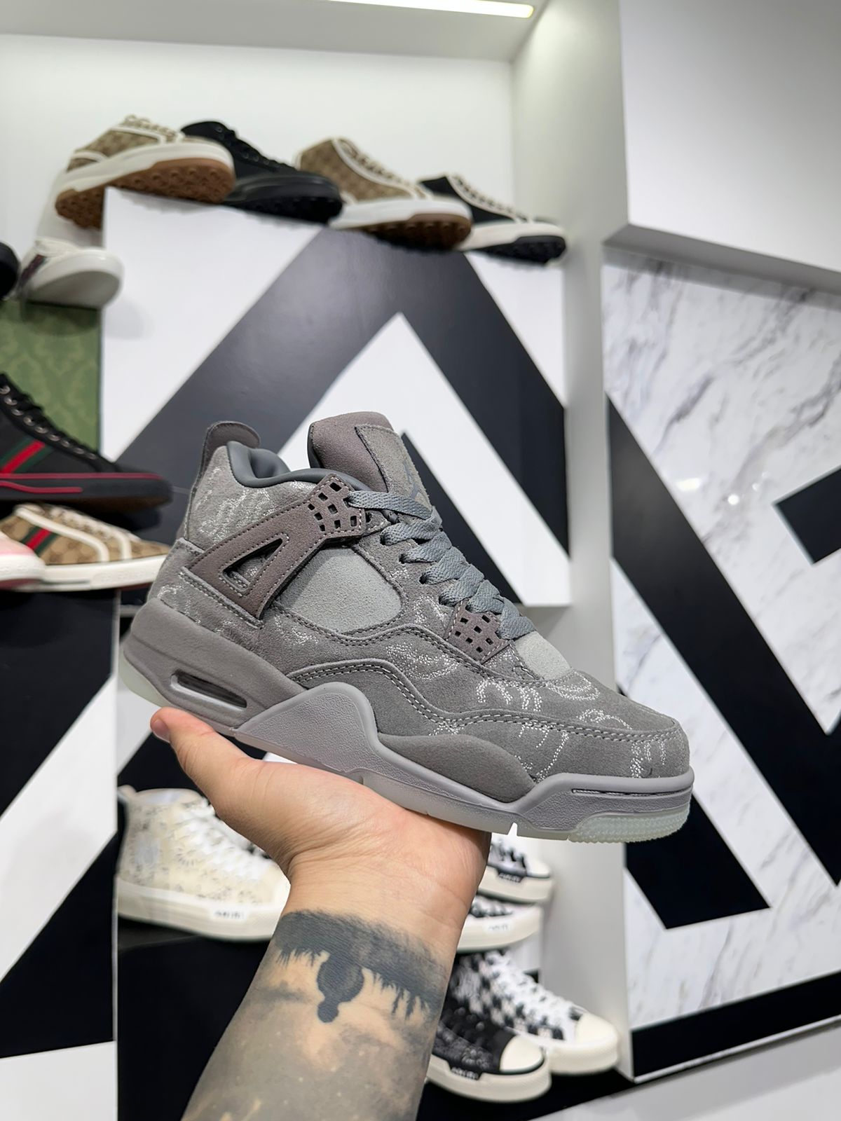 TENIS AIR JORDAN RETRO COOL GREY X KAWS JDNGRY00098 – 92Kicks